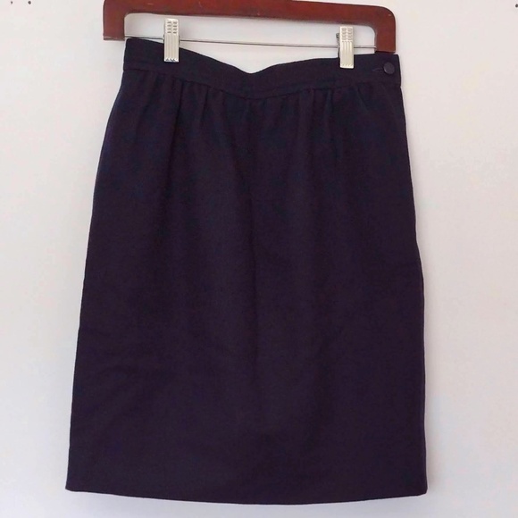 COURRÈGES Wool and Cashmere Skirt Vintage, Made in France - Picture 1 of 8